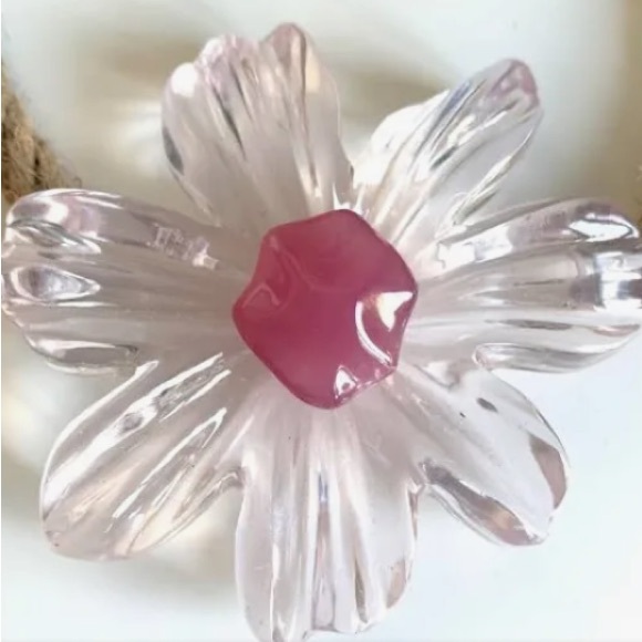 NWOT • ZARA • Beautiful Daisy Flower Statement Rope Necklace • Pink Resin - Picture 4 of 10